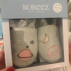 Crib shoe. 12-18months.